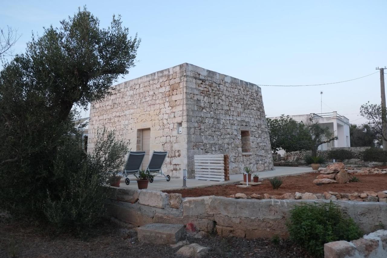 I Caseddhi Di Santo E Toto Torre Suda Exterior photo